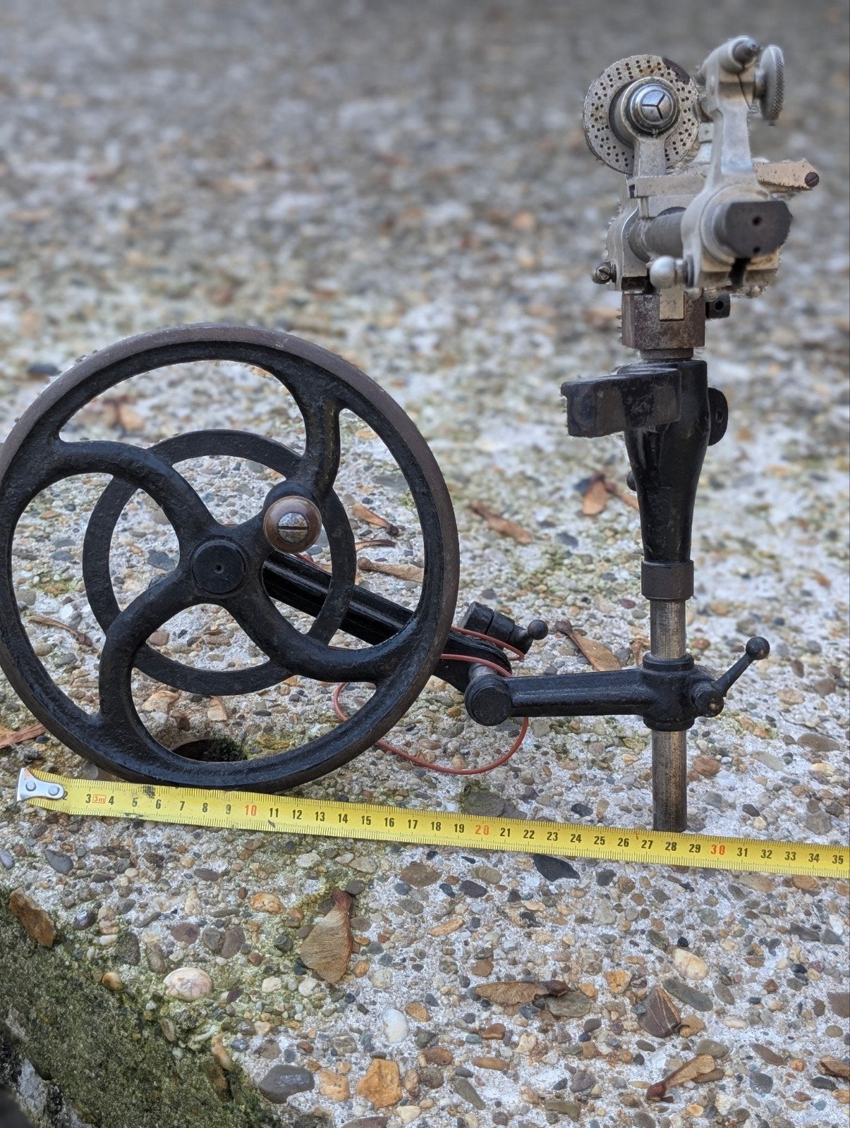 antiek klokken makers gereedschap draaibank € 170., Ophalen