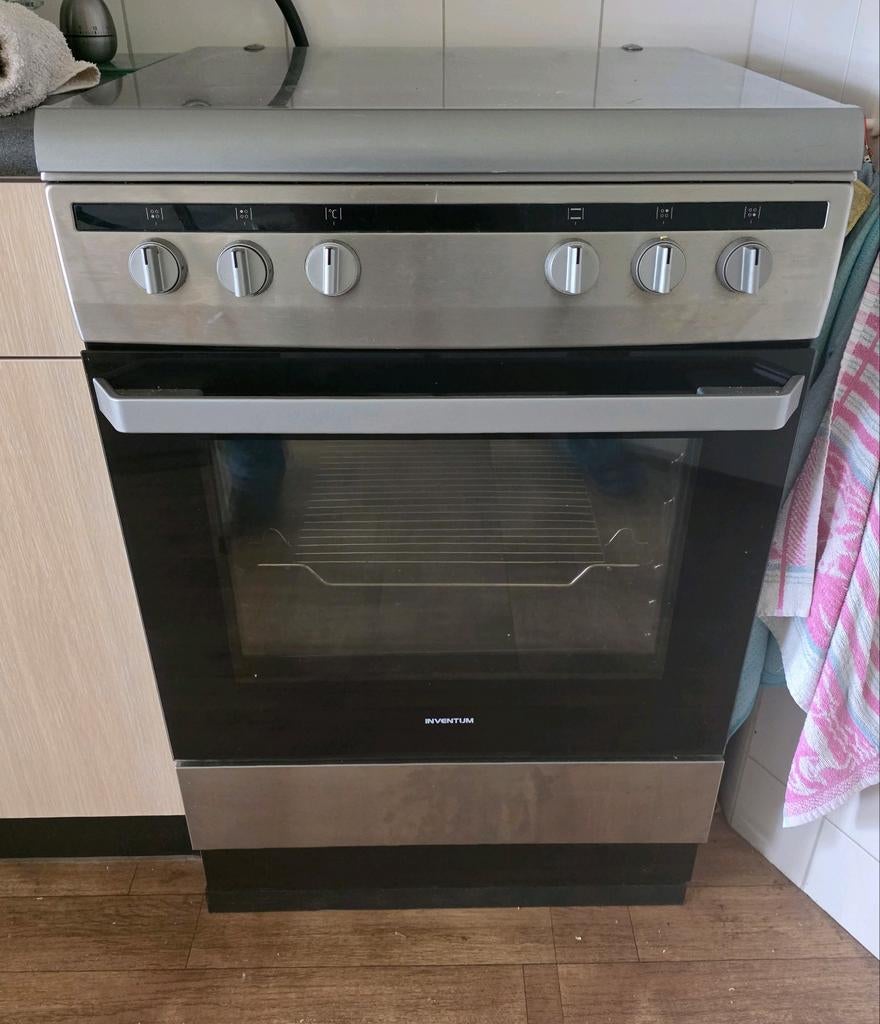 Gasfornuis Inventum met oven in mooie staat, Witgoed en Apparatuur, Ophalen, 4 kookzones, Zo goed als nieuw, Gas