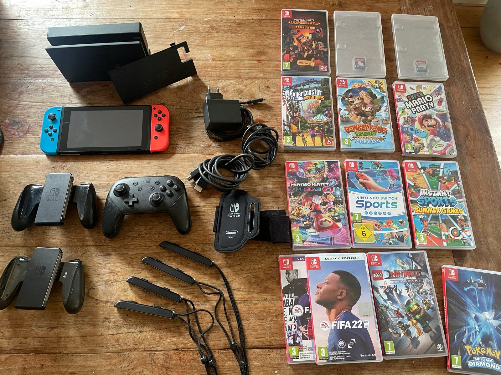 Nintendo Switch met 2 controllers en 13 games, Spelcomputers en Games, Met 2 controllers, Ophalen of Verzenden, Switch Original