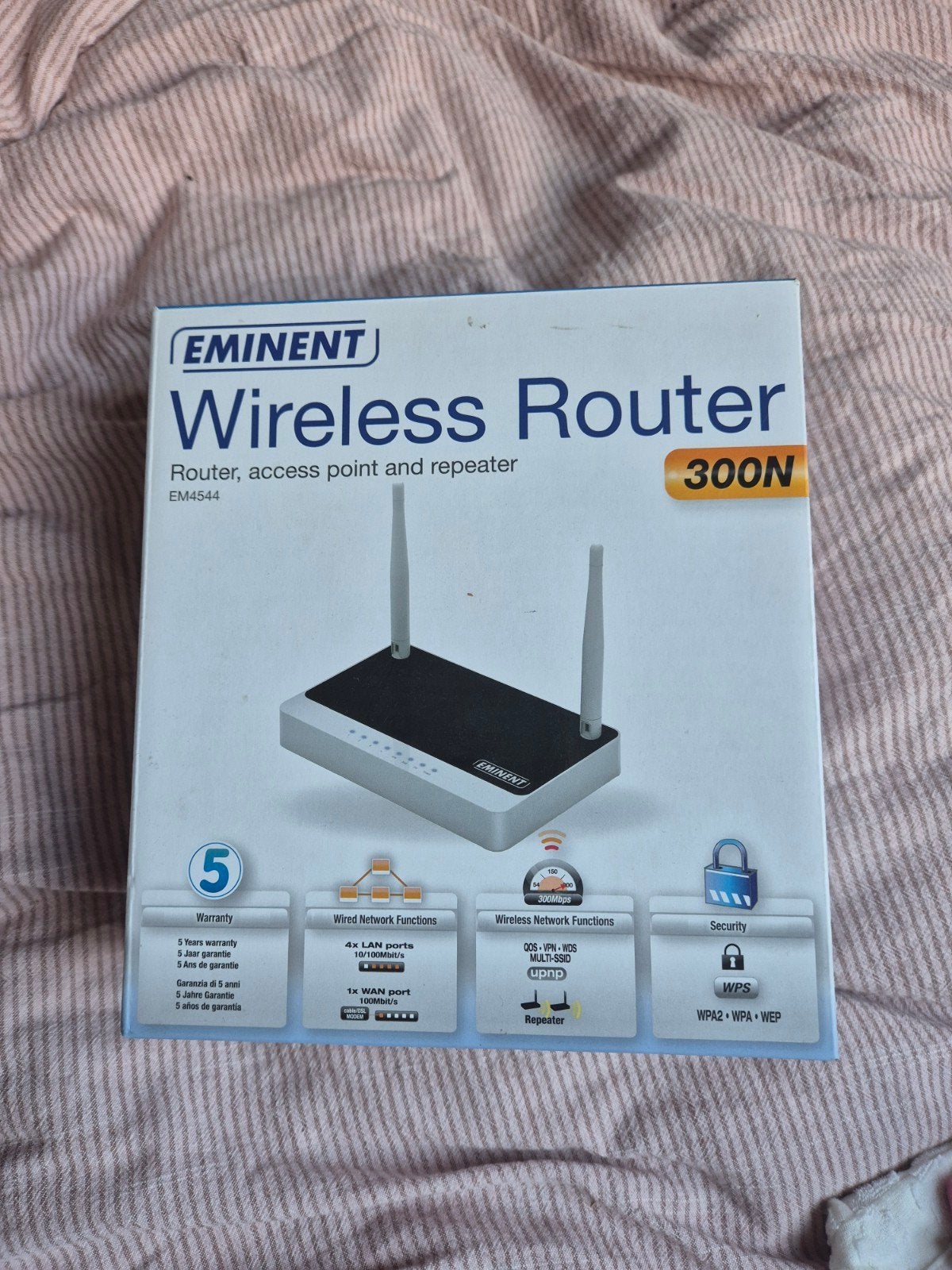 Eminent EM4544 Wireless Router 300N - Nieuw in doos, Ophalen of Verzenden, Nieuw, Router, Eminent