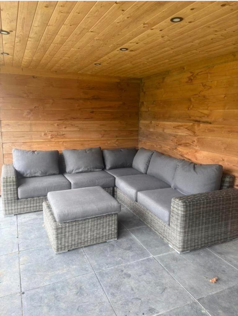Prachtige Loungeset met dikke zitkussens 16cm dik!, Tuin en Terras, Tuinsets en Loungesets, Ophalen of Verzenden, Zo goed als nieuw
