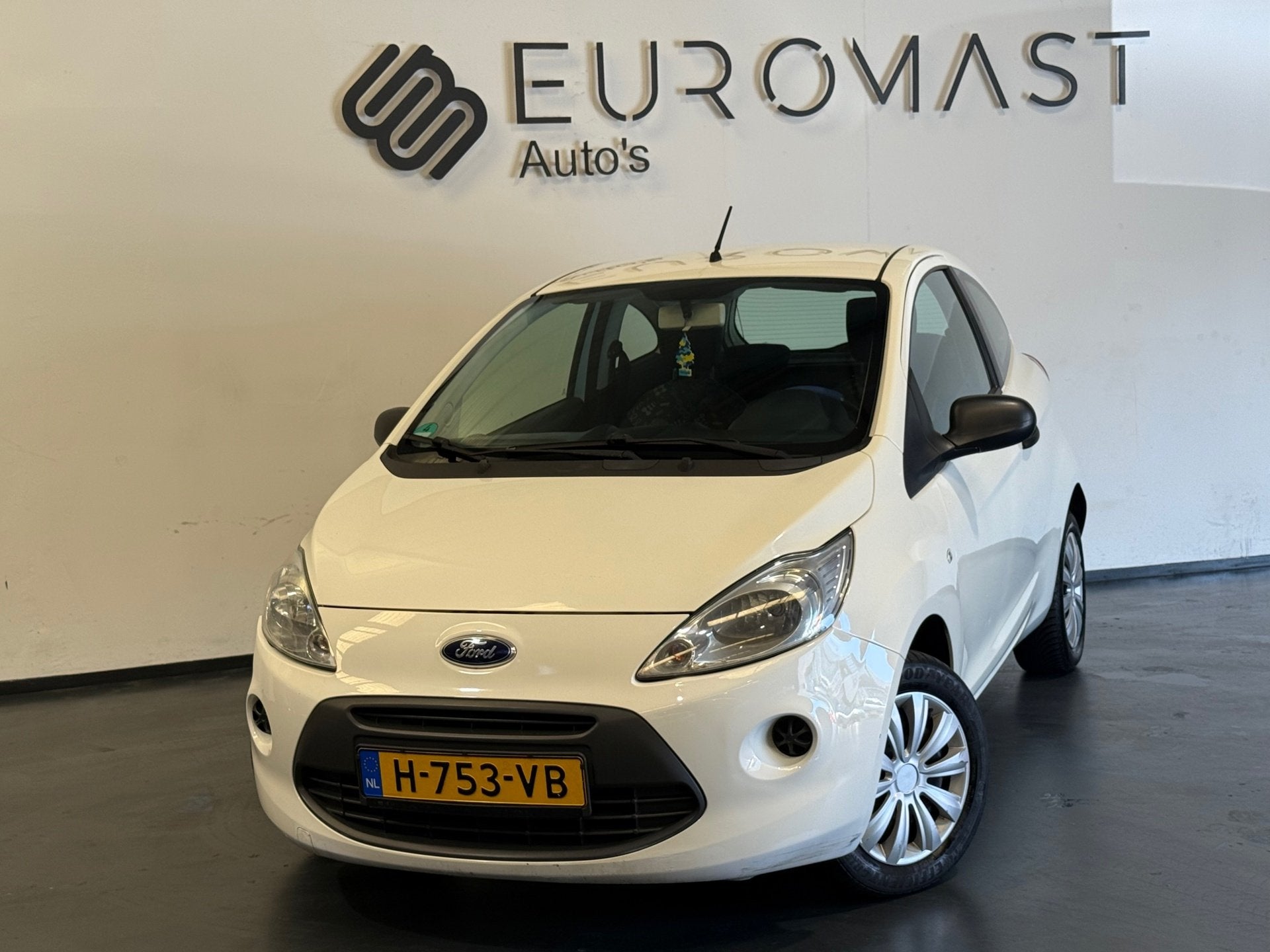 Ford Ka Gereserveerd!, Auto's, Ford, Voorwielaandrijving, Euro 5, Stof, Gebruikt
