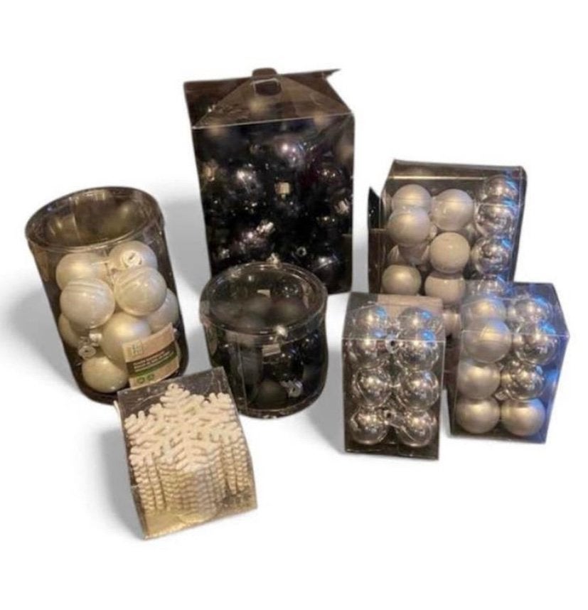 Kerstballen zwart/wit/zilver, mat & glans + 10 kerststerren, Ophalen of Verzenden, Zo goed als nieuw