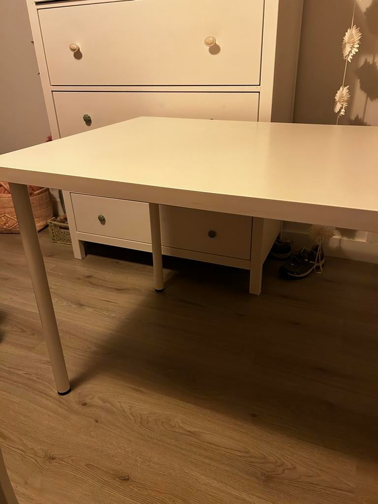Bureau ikea, Ophalen, Zo goed als nieuw