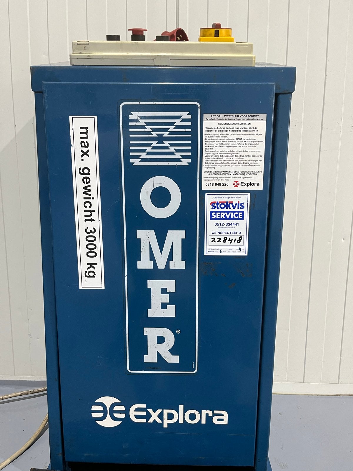 Omer Explora Fly30 schaarlift voor voertuigen, Ophalen