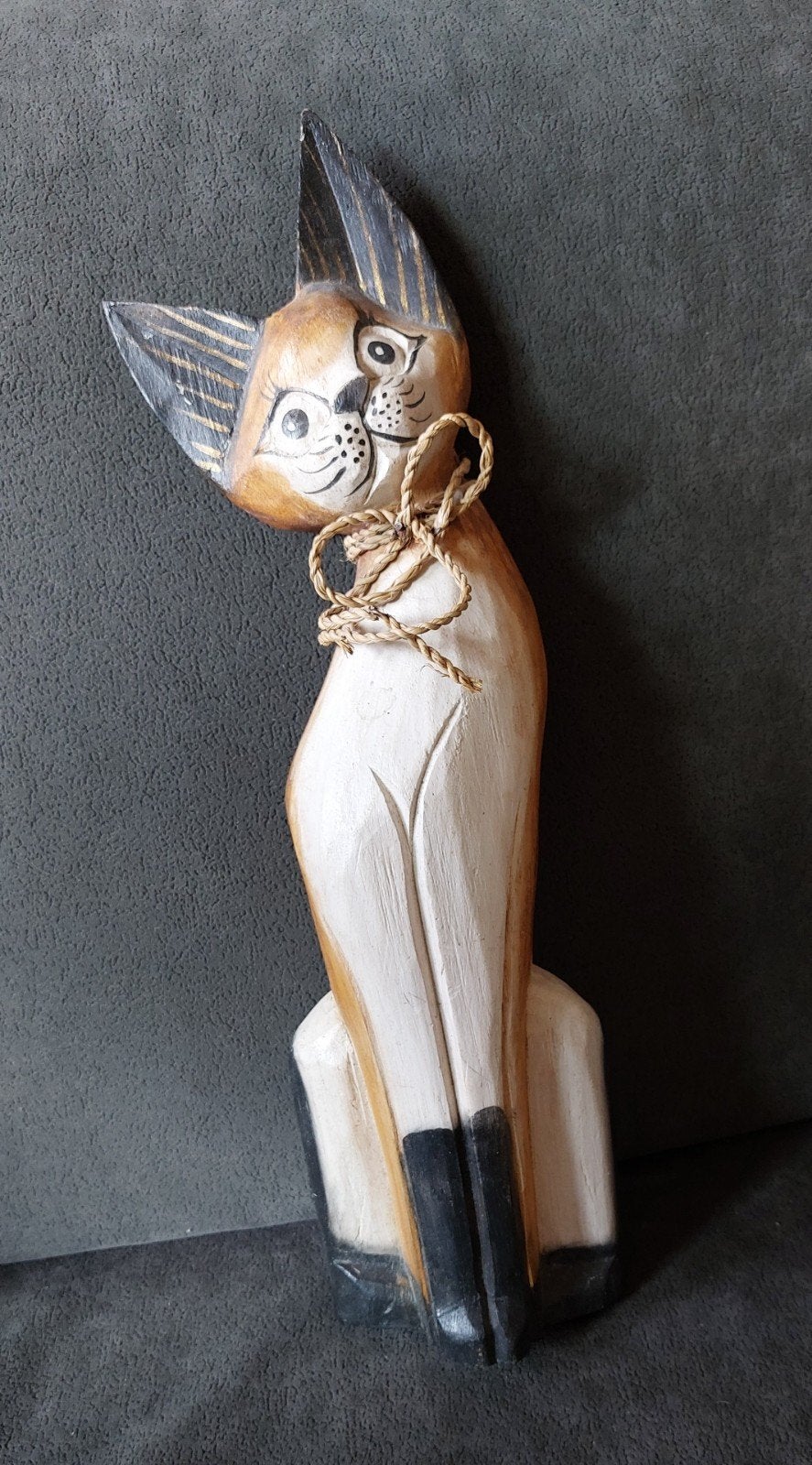 Houten poezenbeeld, Houtsnijwerk, Ophalen of Verzenden, 20 - 50 cm, Flora