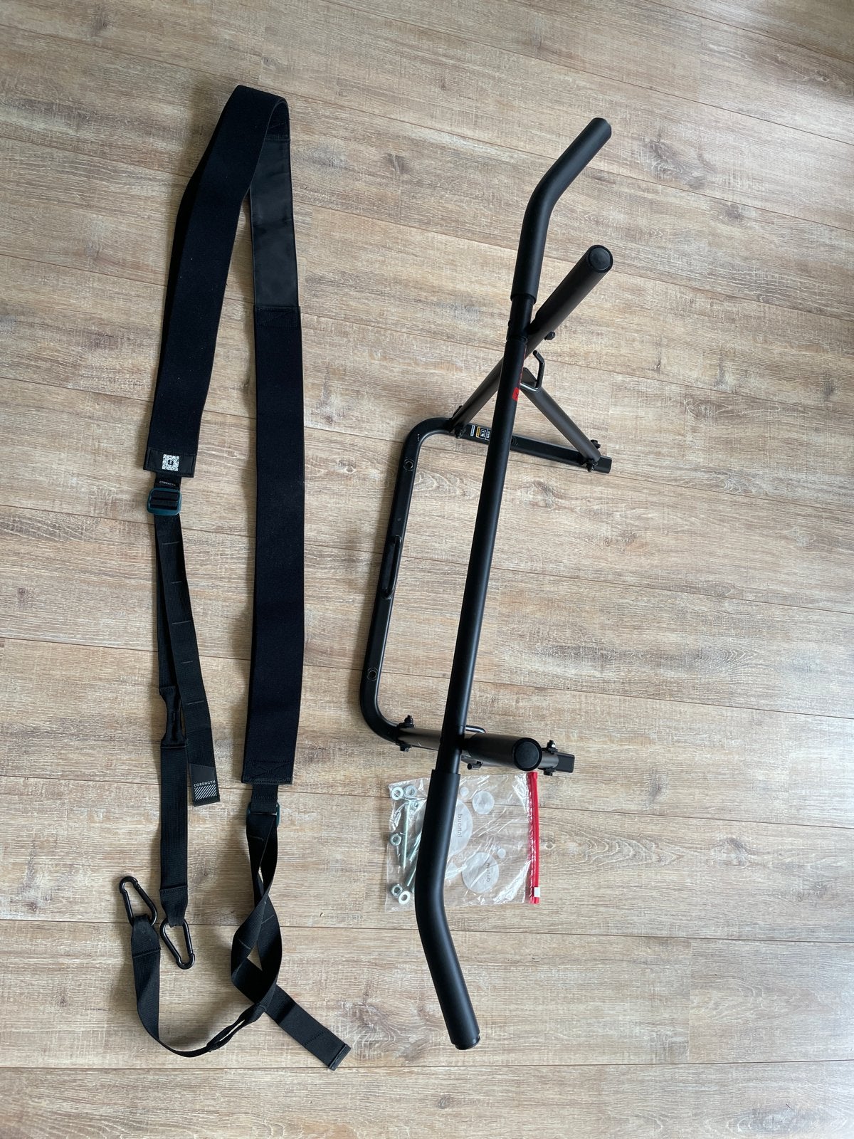Domyos 900 optrekstang / pull-up bar, Sport en Fitness, Fitnessmaterialen, Ophalen, Zo goed als nieuw, Armen, Oprekstang
