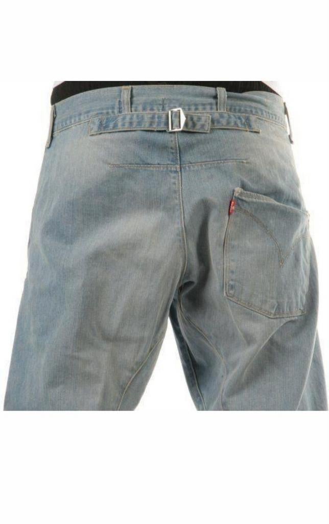 Vintage Levis Engineered buckle cinch back one pocket short, W36 - W38 (confectie 52/54), Levi's, Blauw, Ophalen of Verzenden