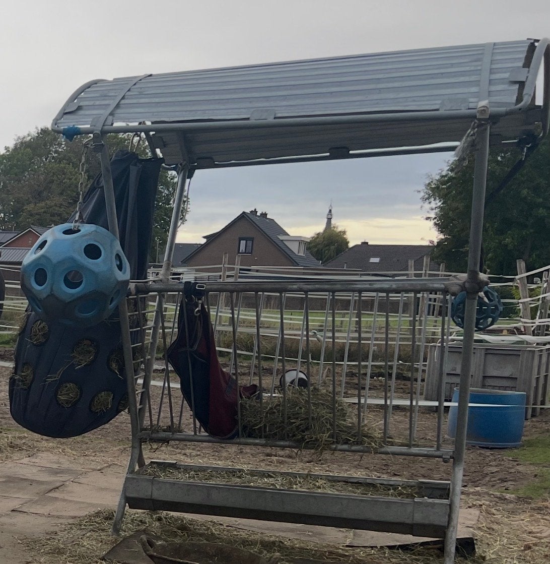 Hooiruif te koop, Ophalen