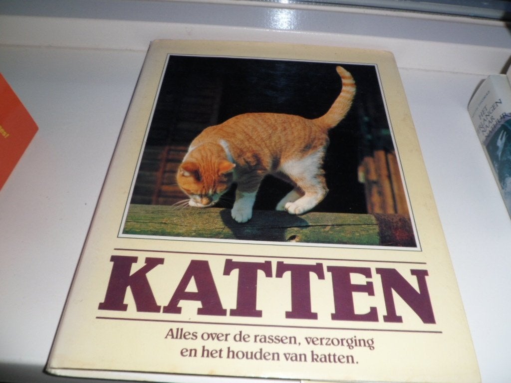 Katten,alles over rassen verzorging en het houden van Katten, Ophalen of Verzenden, Gelezen, Overige diersoorten