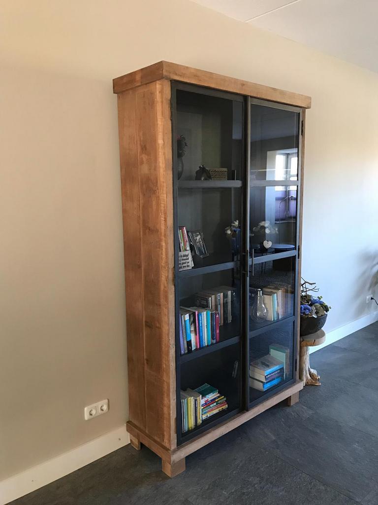 Mooie kast, Huis en Inrichting, Kasten | Vitrinekasten, Ophalen, Met plank(en), 100 tot 150 cm, 200 cm of meer