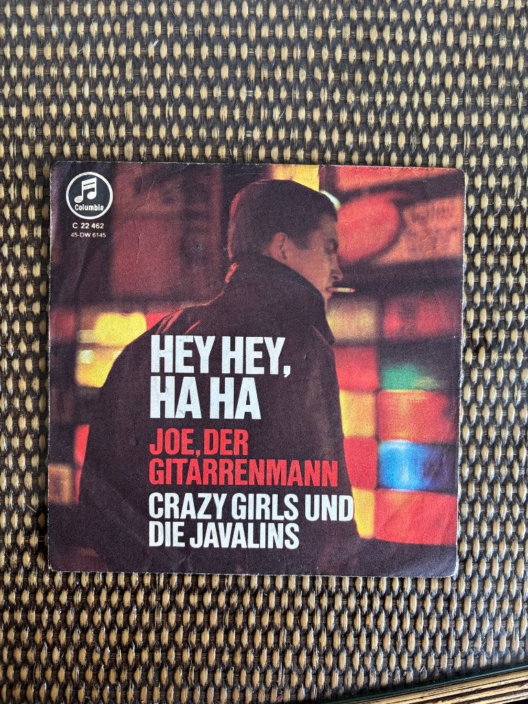 Crazy Girls & Die Javalins - Hey Hey, Ha Ha - ALLEEN HOESJE, Cd's en Dvd's, Ophalen of Verzenden, Gebruikt, Pop