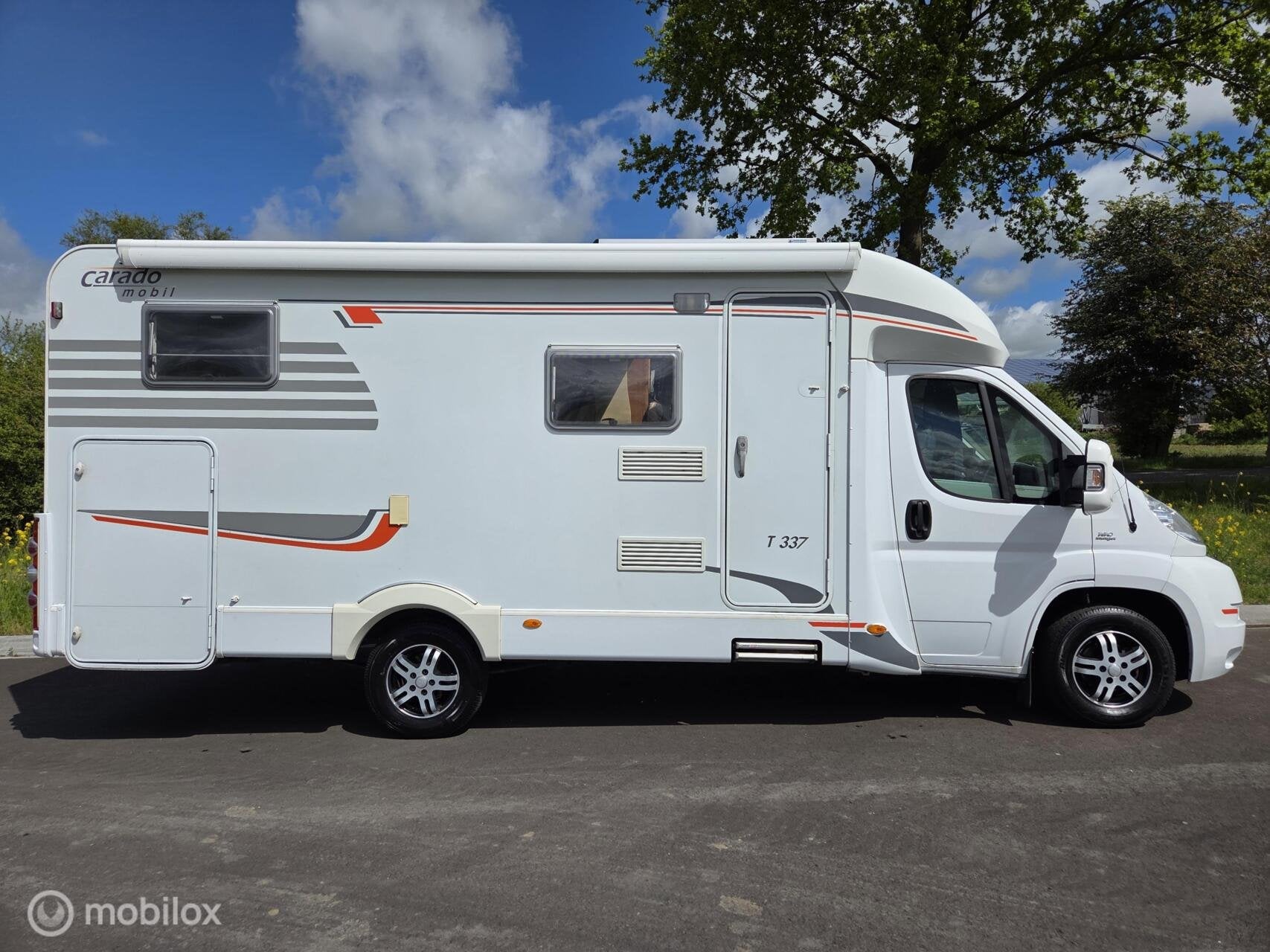 Carado T 337 Half-integraal Enkele bedden Euro4, 158PK, 6 tot 7 meter, Bedrijf, 6 tot 7 meter, Half-integraal