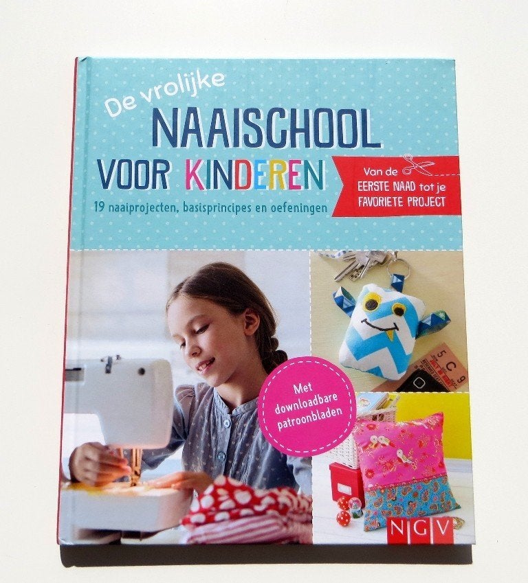 NVG Naaiboek M5513: De vrolijke naaischool voor kinderen, Ophalen of Verzenden, Zo goed als nieuw, Borduren en Naaien, Naumann & Gobel / NVG