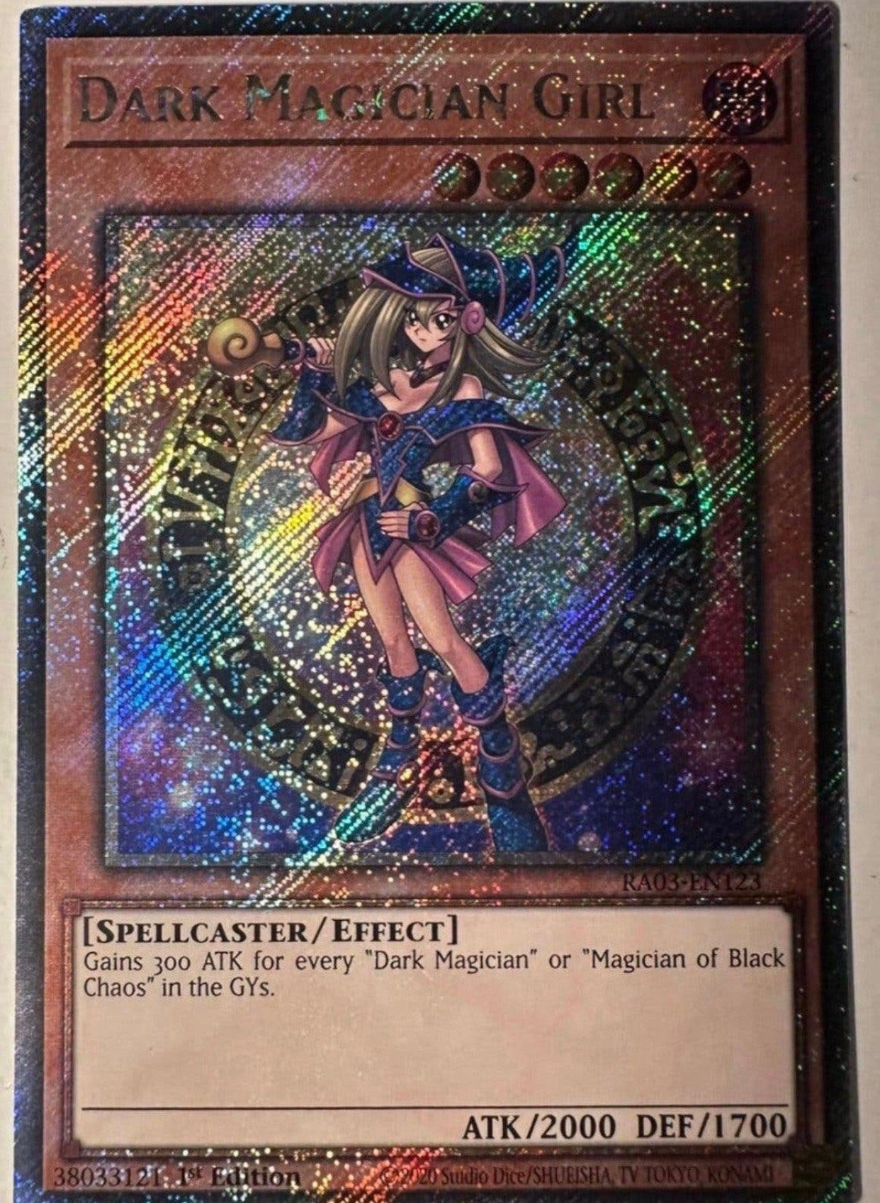 Yu-Gi-Oh! Dark Magician Girl RA03 1st Edition !, Ophalen of Verzenden, Zo goed als nieuw, Losse kaart, Foil
