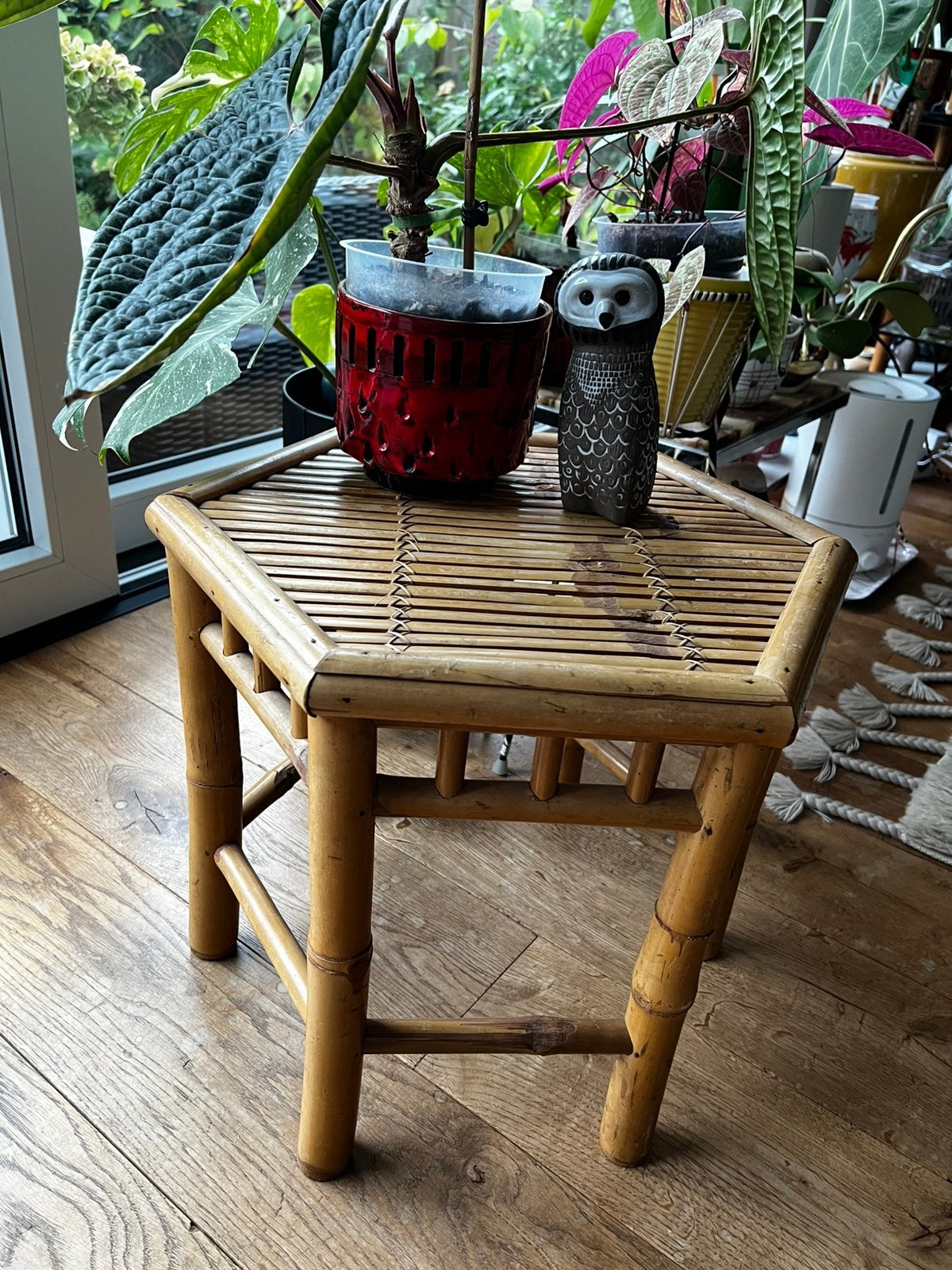 Vintage Rotan Bamboe Bijzetafel Plantentafel, 50 tot 100 cm, Ophalen of Verzenden, Zo goed als nieuw, Overige vormen