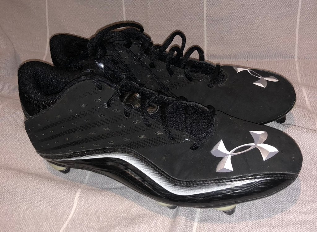 Voetbal schoenen - UnderArmour - EU44.  US10, Sport en Fitness, Schoenen, Nieuw, Maat M, Ophalen of Verzenden