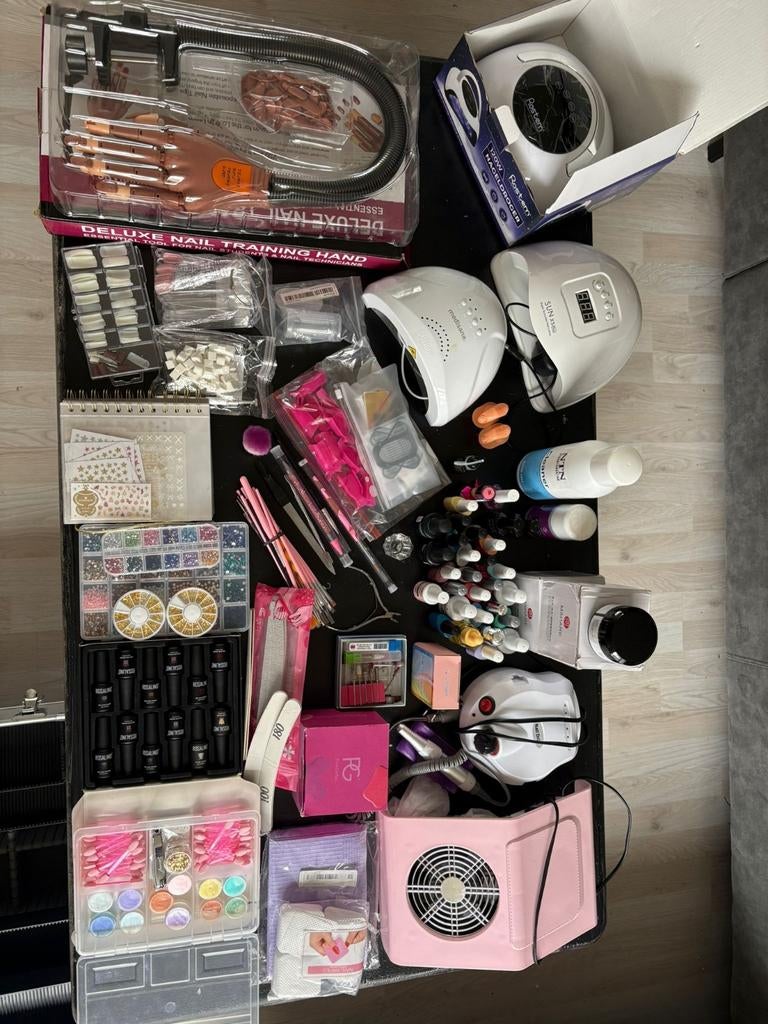 Complete nagelset nieuw en gebruikt, Sieraden, Tassen en Uiterlijk, Uiterlijk | Cosmetica en Make-up, Ophalen, Overige kleuren