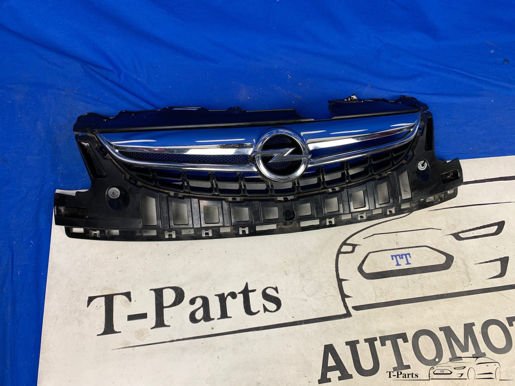 Opel corsa D facelift grille rooster voorbumper bumper, Info@fabrikant.eu, Fabrikant BV, Opel, Nieuw