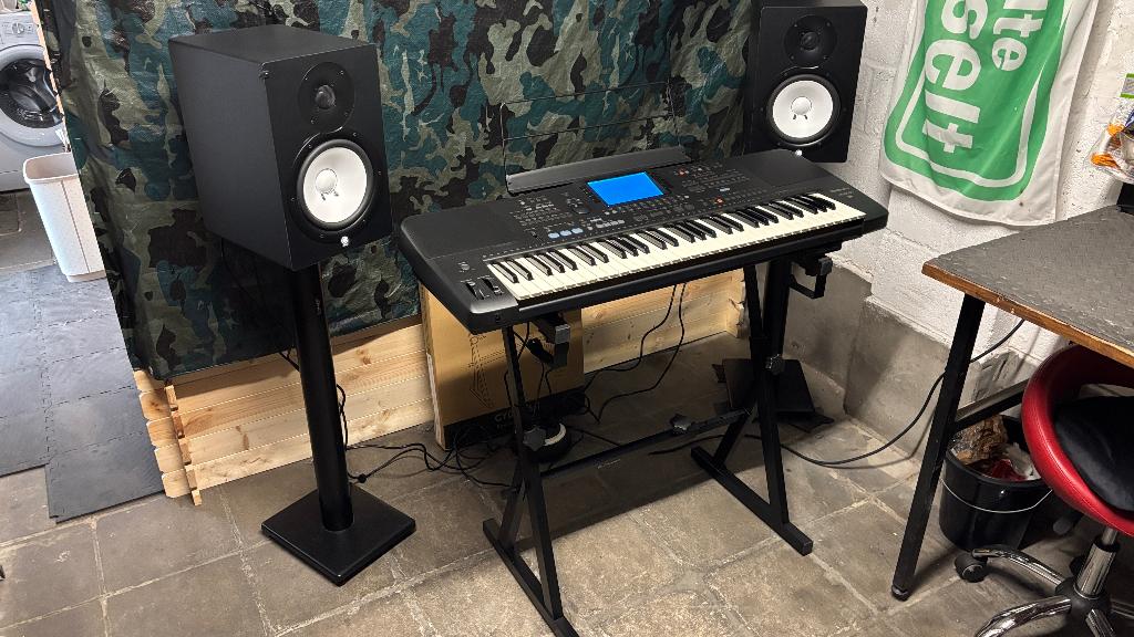 Yamaha Hs80m x 2 en RTX standaards ,Technics Kn3000 en stand, Ophalen, Gebruikt, Keyboard of Synthesizer