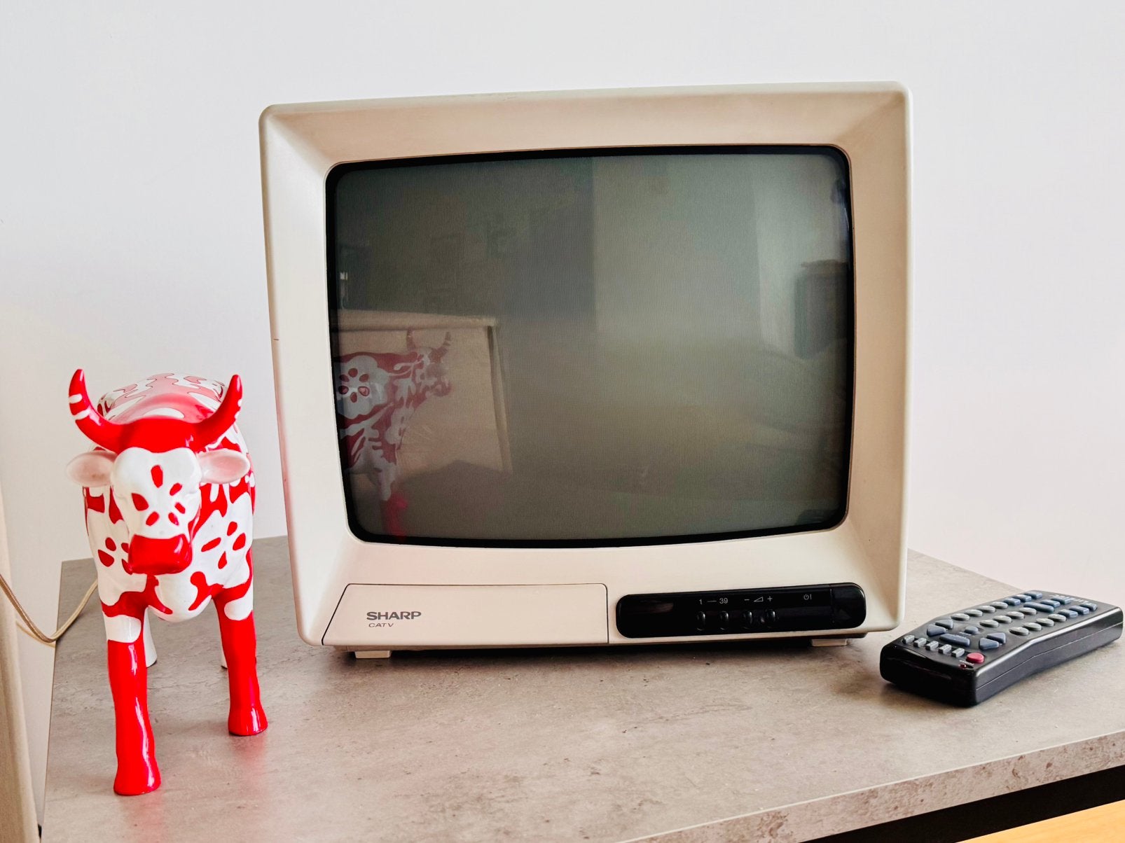 Vintage kleuren tv Sharp, Audio, Tv en Foto, Vintage Televisies, Ophalen, Gebruikt, Minder dan 40 cm, Sharp