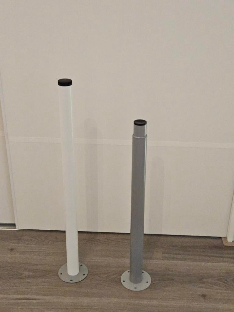 Bureau poten, Metaal, In hoogte verstelbaar, Ophalen of Verzenden, Zo goed als nieuw