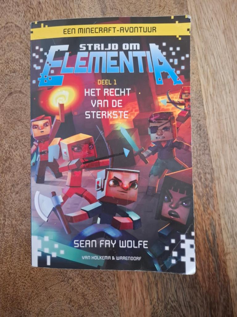 Minecraft- Het recht van de sterkste, Fictie algemeen, Sean Fay Wolfe, Ophalen of Verzenden, Zo goed als nieuw