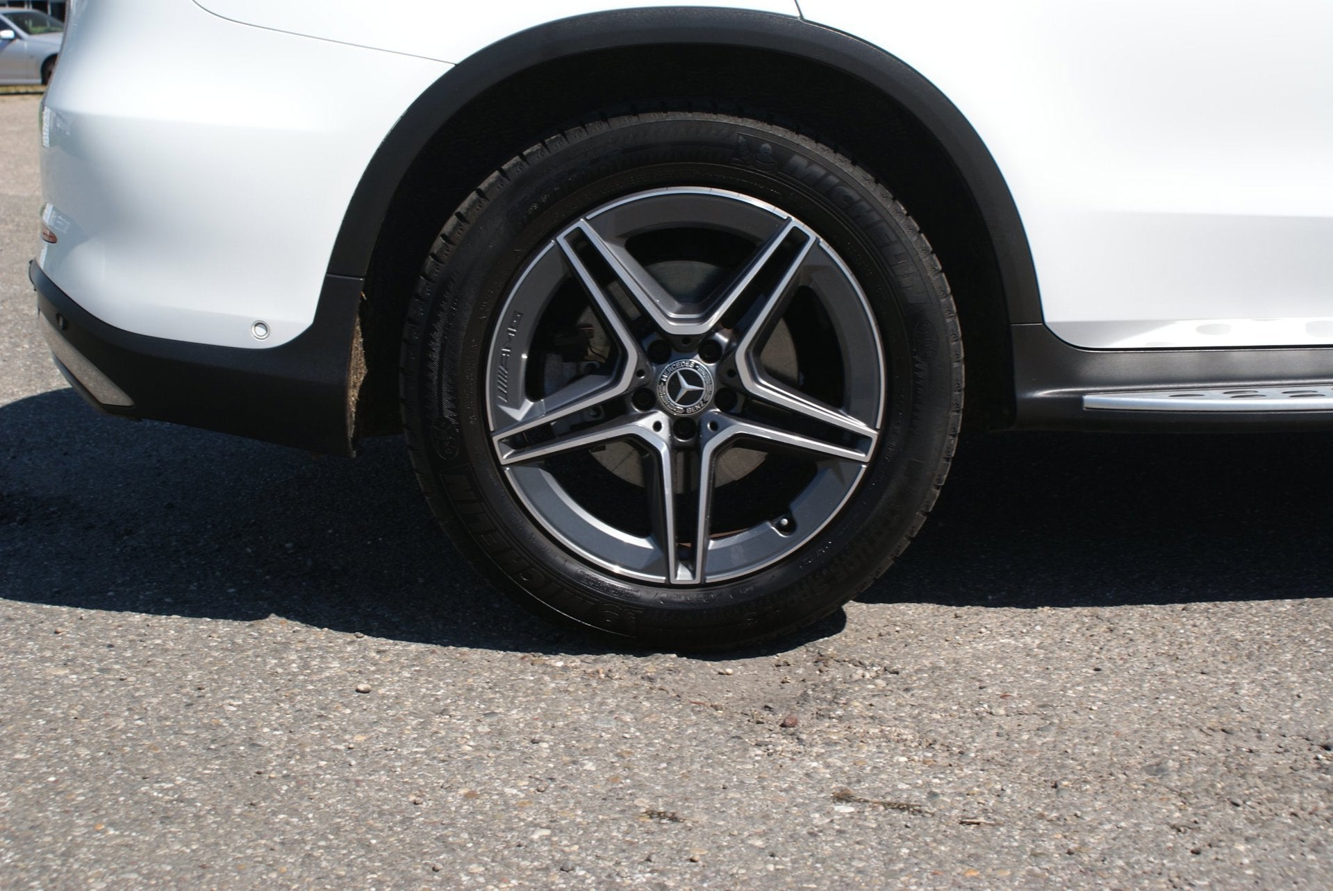 Mercedes-Benz GLC-klasse 200 4MATIC Advantage | AMG Pakket |, Auto's, Automaat, Gebruikt, 2000 kg, Wit