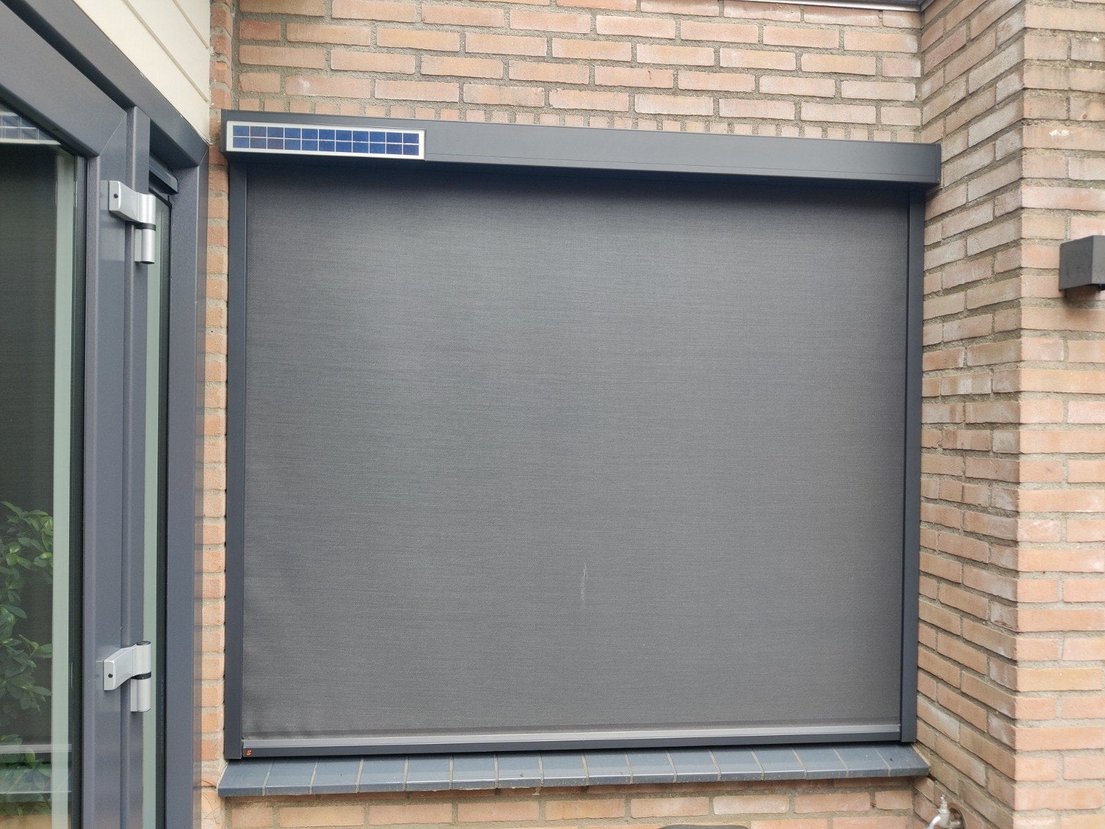 Solar screens, Elektrisch, Ophalen of Verzenden, 150 tot 300 cm, Screen