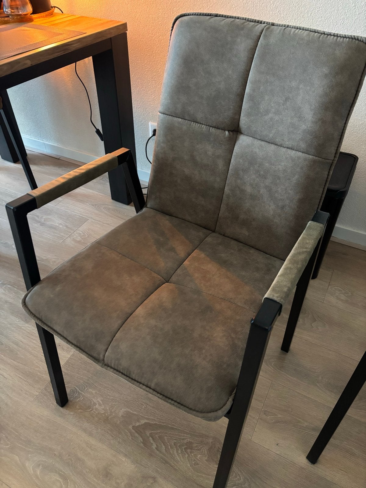 Eetkamerstoelen met armleuningen (set van 4), Ophalen, Overige kleuren, Zo goed als nieuw, Vier