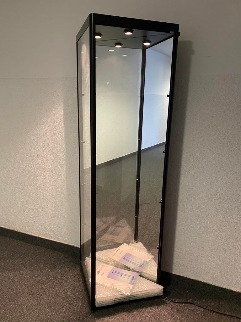 Vitrinekast met verlichting | SDB Design, Ophalen, Met plank(en), Gebruikt, 50 tot 100 cm