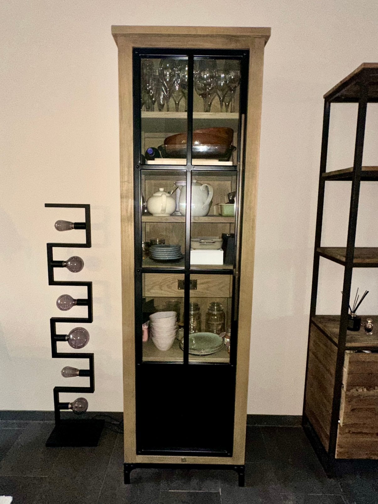 Rivièra Maison vitrinekast hout metaal glas – origineel, 200 cm of meer, Zo goed als nieuw, Metaal, Industrieel