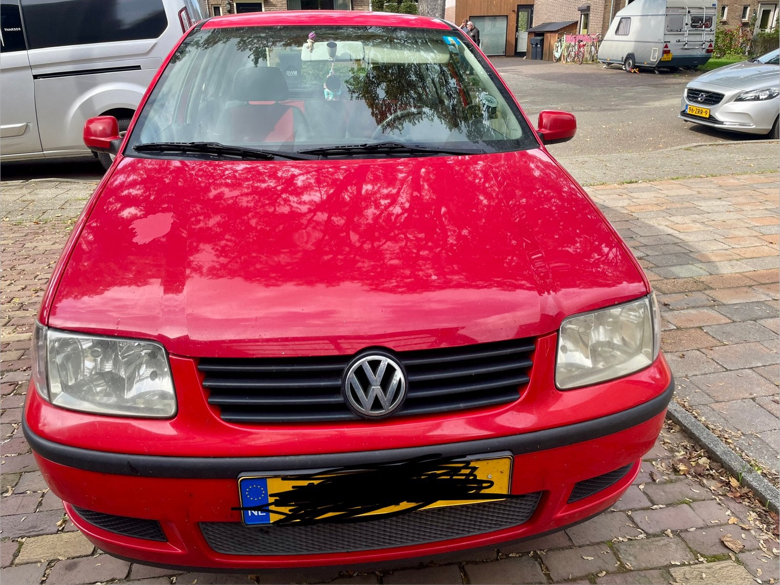 Volkswagen Polo 1.4 44KW 2001 Rood, Auto's, Voorwielaandrijving, 450 kg, 31 €/maand, 4 cilinders