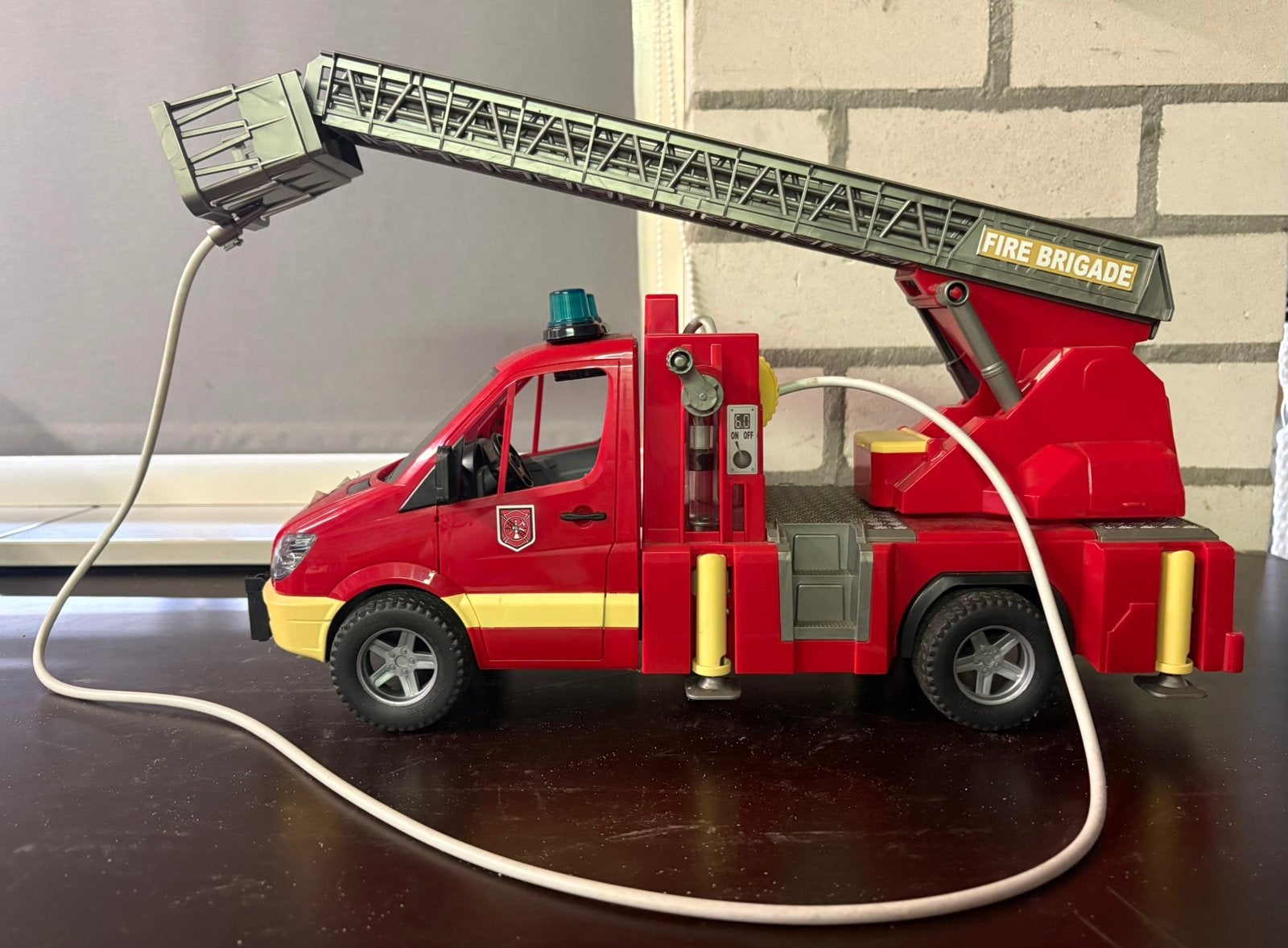 Bruder brandweerauto, Kinderen en Baby's, Speelgoed | Speelgoedvoertuigen, Ophalen, Gebruikt