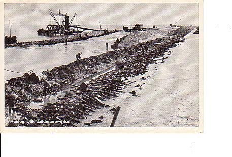 Ansichtkaart 	Zuiderzeewerken	Aanleg dijk, Verzenden, 1940 tot 1960, Gelopen, Flevoland