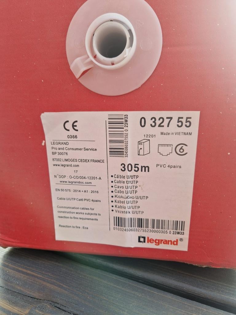 Legrand Cat 6 U/UTP Internetkabel - ca. 275 meter, Ophalen