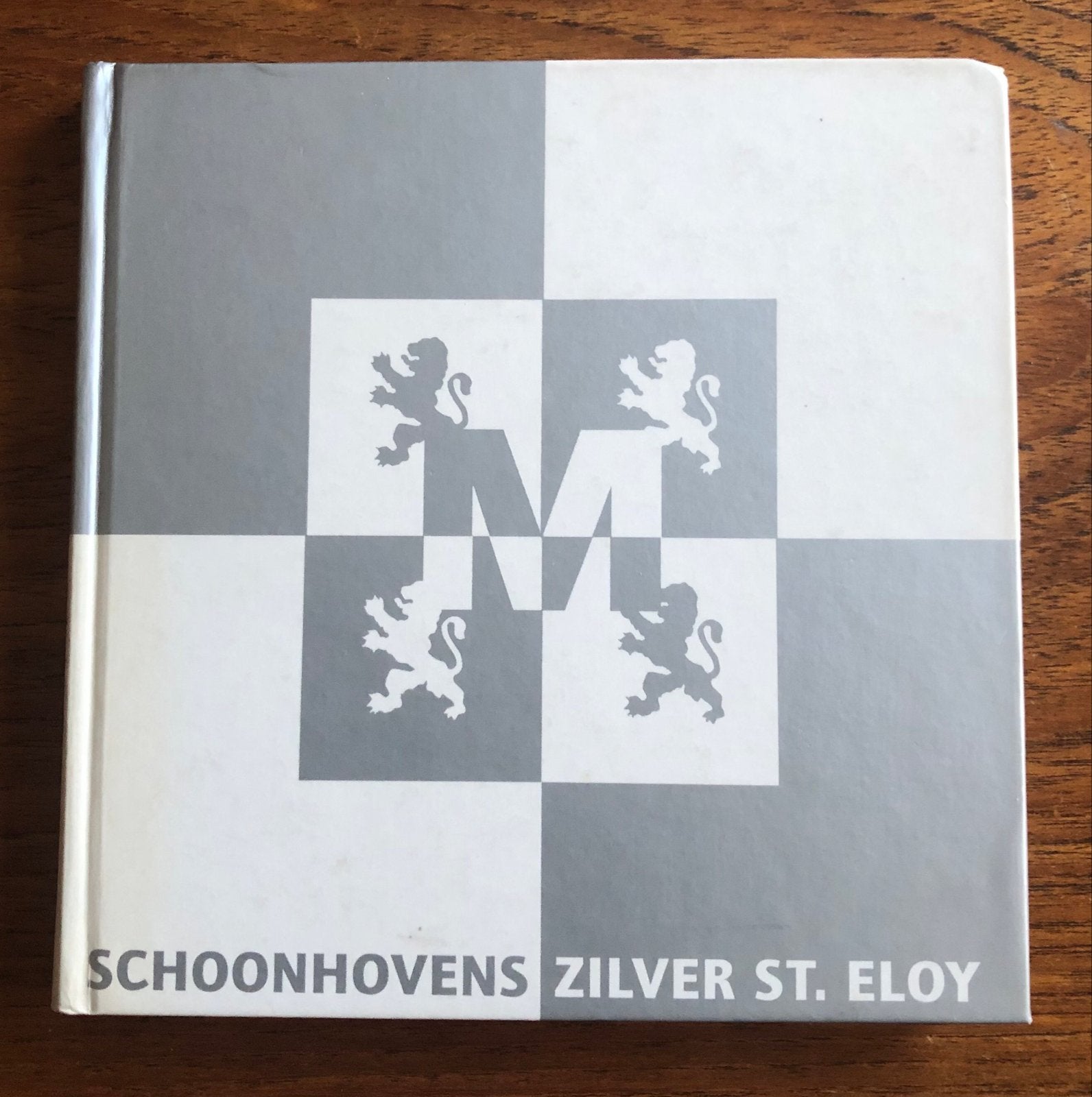 Schoonhovens Zilver St. Eloy - Boek over zilverkunst, Ophalen of Verzenden, Zo goed als nieuw, Overige onderwerpen