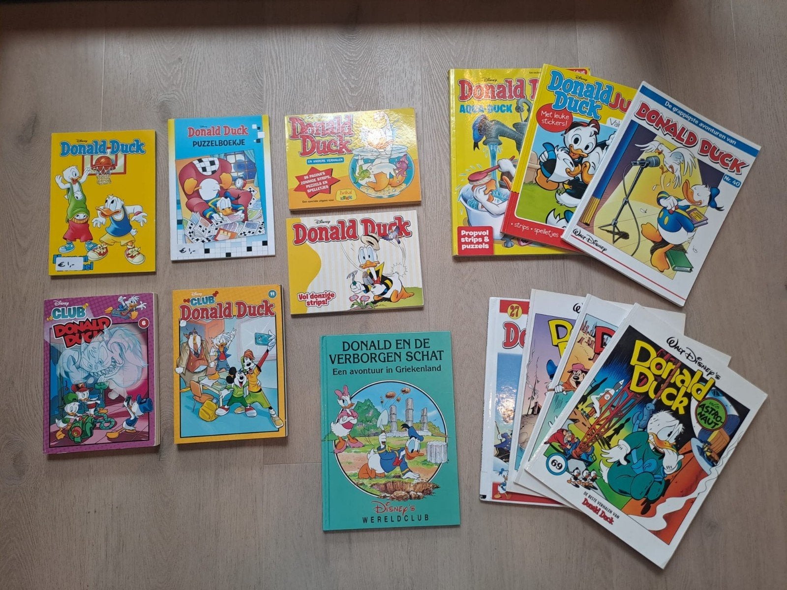49 Donald Duck pockets en vakantieboeken!, Meerdere stripboeken, Ophalen of Verzenden, Gelezen