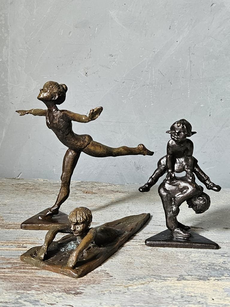 Set bronzen beeldjes (astrid veldhuyzen  -koppen )?, Antiek en Kunst, Ophalen of Verzenden, Brons