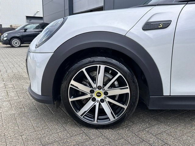 MINI Electric MINI Yours *panoramadak *leder *harman *17 “, Auto's, Mini, Gebruikt, 33 kWh, 4 stoelen, Mini Electric