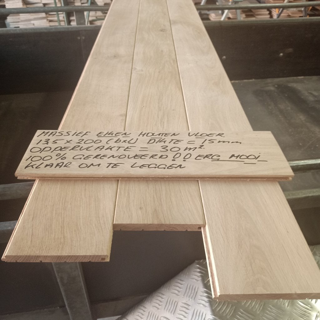 massief eiken houten vloer, 30m2, br. 13,5cm, 100% gerenovee, Zo goed als nieuw, 10 m² of meer, 10 tot 30 cm, Hout