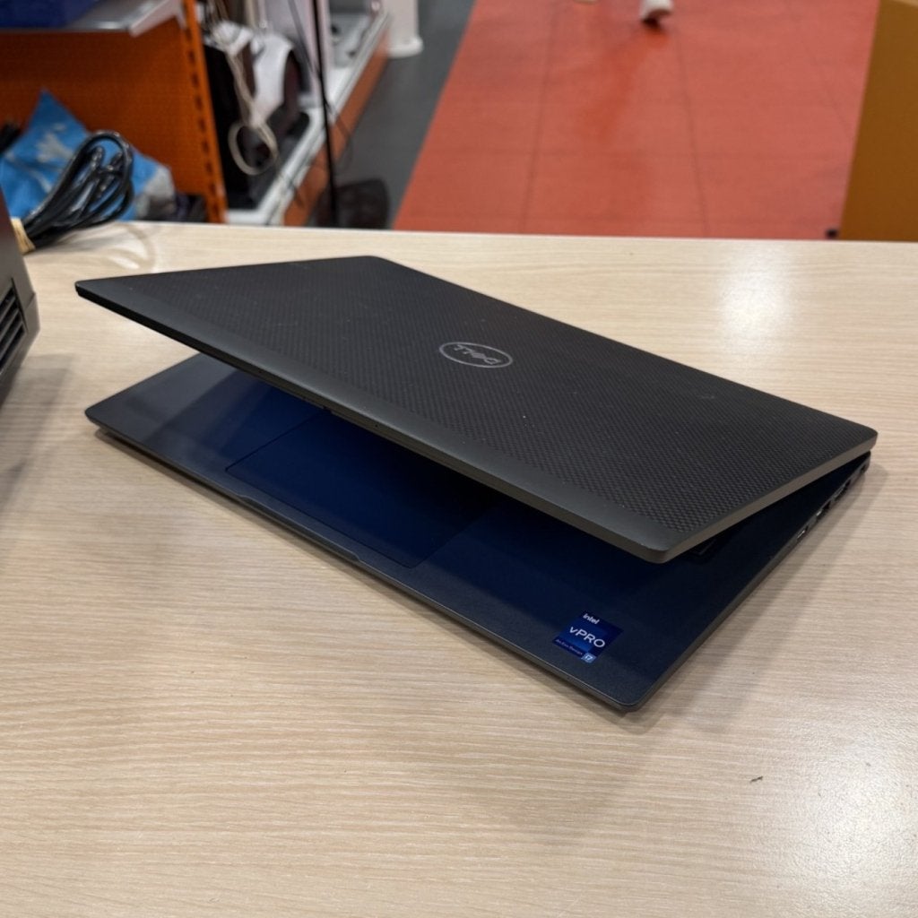 Dell Latitude 7430 12e gen i7 laptop | 16Gb -480Gb SSdD- W11, Dell, Zo goed als nieuw, Support@Dell.com, One Dell Way
Round Rock, TX 78682
United States
