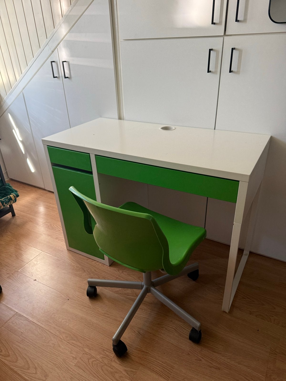 Wit met groen bureau met opbergruimte en lades, Ophalen, Gebruikt, Met lades, Overige merken