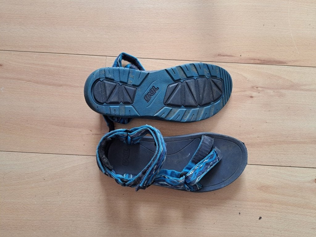 Tevas (maat 38/39), Verzenden, Nieuw, Blauw, Sneakers of Gympen