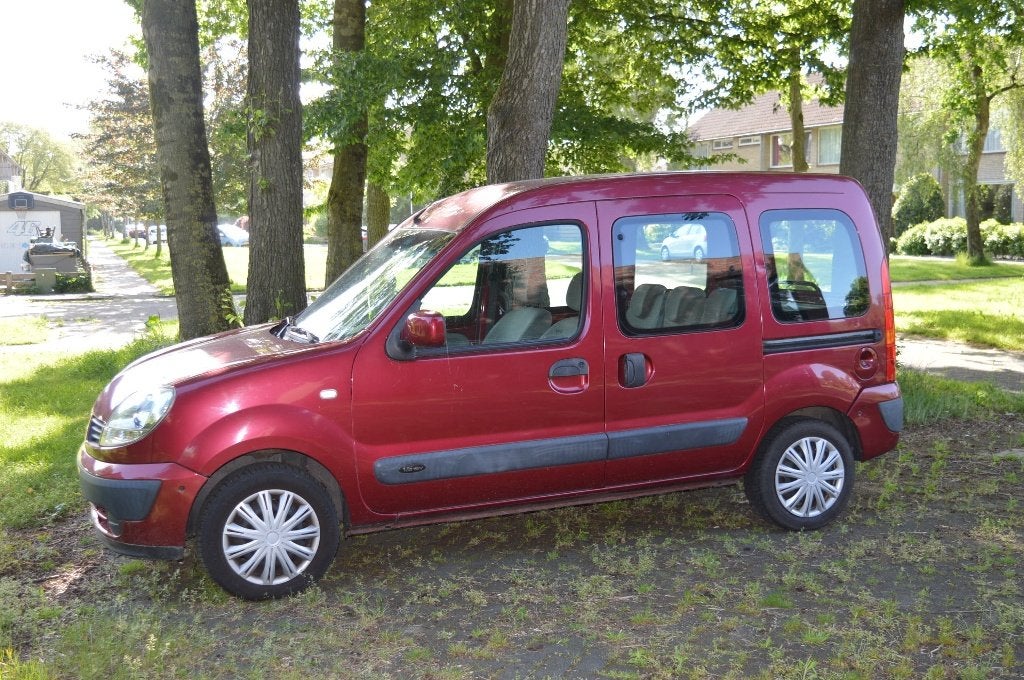 Renault Kangoo 1.6 16V 70KW 2007 Rood. Compleet met historie, Stof, 49 €/maand, Origineel Nederlands, Handgeschakeld