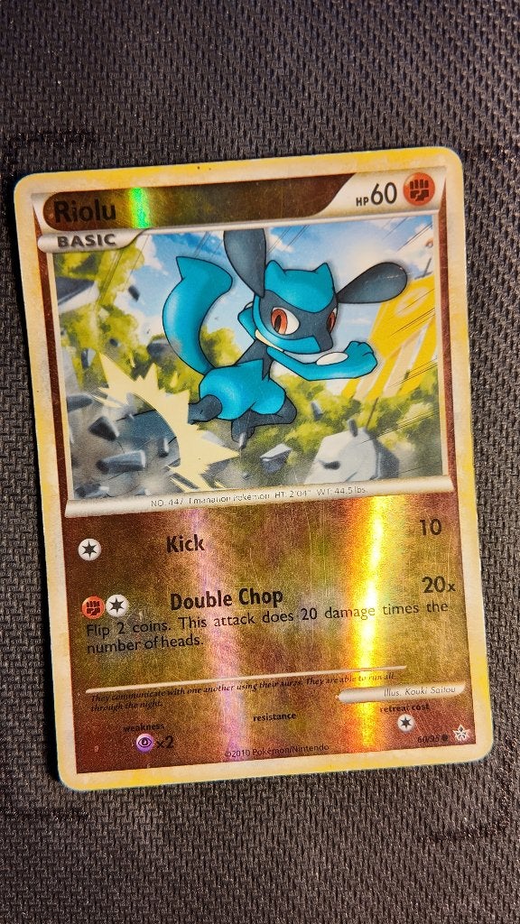Riolu 60 HS—Unleashed | Pokemon kaart, Ophalen, Losse kaart, Foil