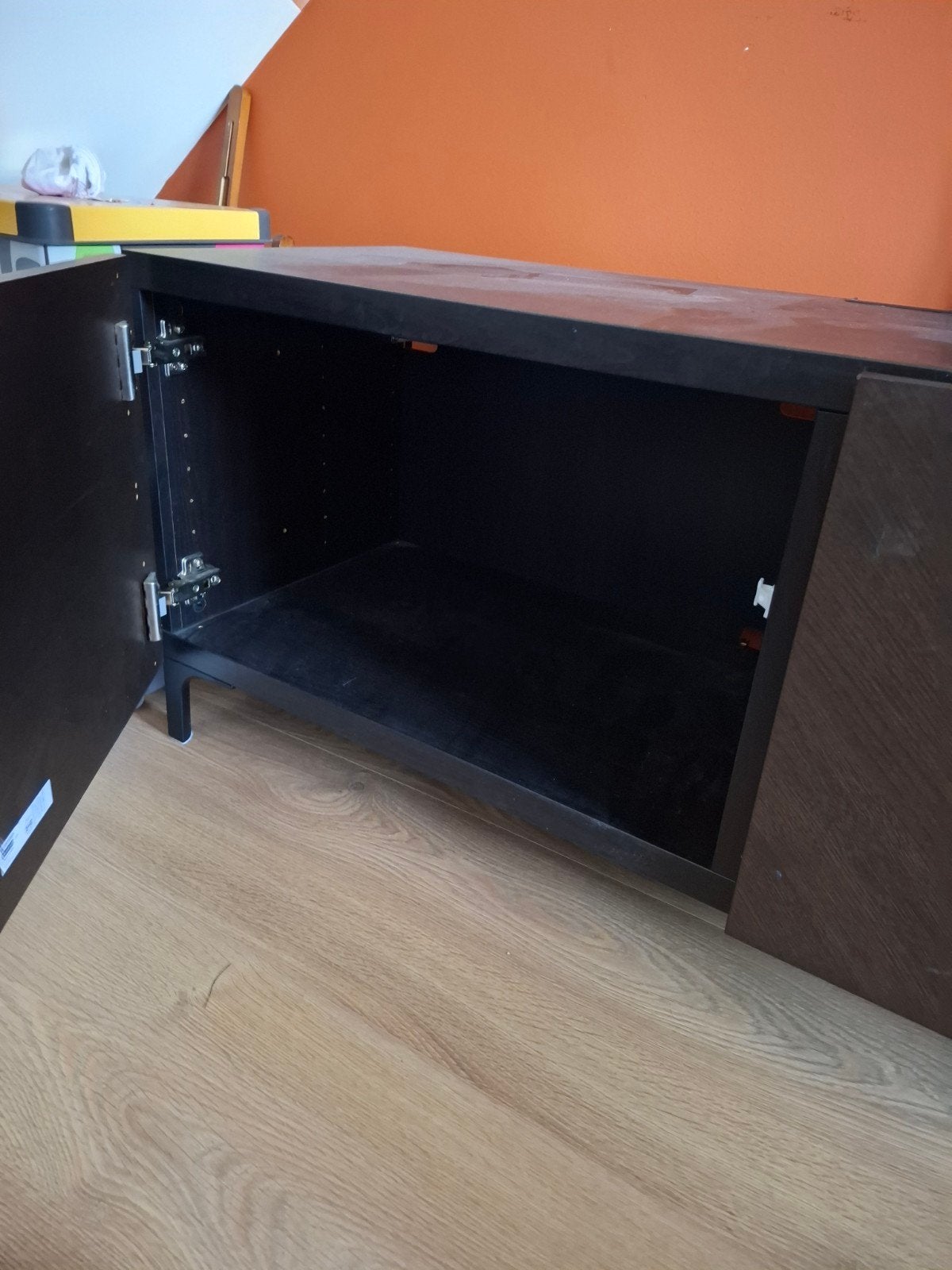 Foto 5 van ikea kastje bruin en zwart