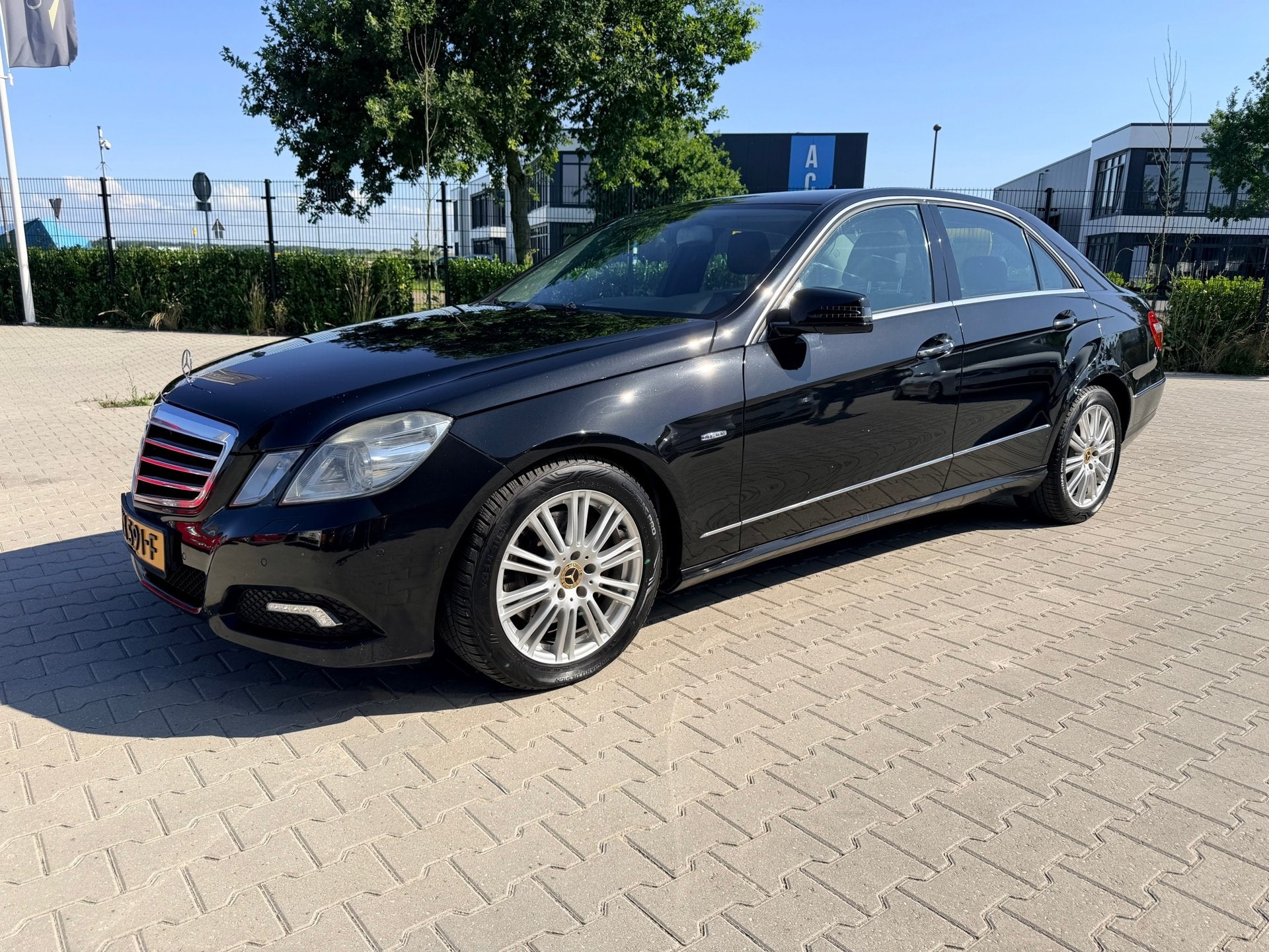 Mercedes-Benz E-klasse 250 CDI Business Class Avantgarde, Auto's, Mercedes-Benz, Automaat, Euro 5, Achterwielaandrijving, Gebruikt