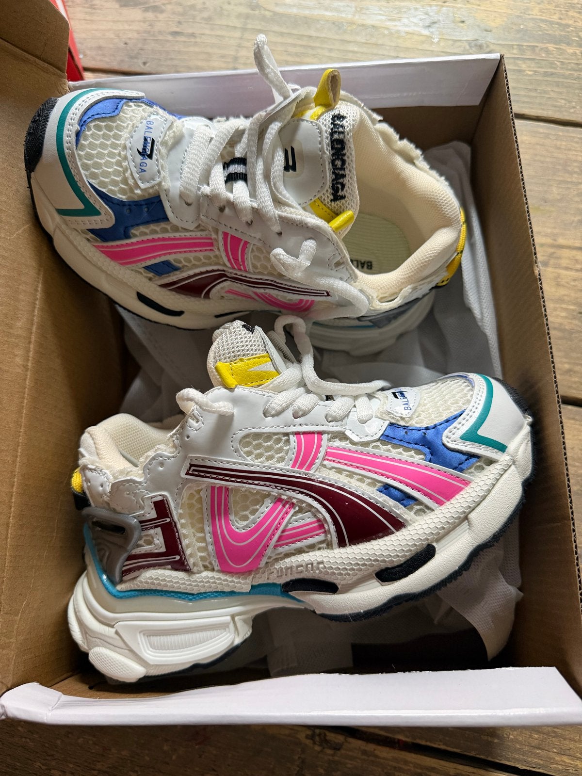 Balenciaga baloaga runner 31, Nieuw, Ophalen of Verzenden, Jongen of Meisje, Sportschoenen
