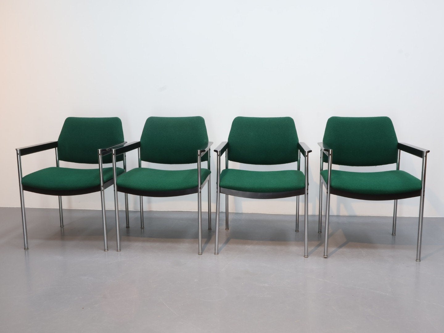Vintage buisframe stoelen met hout armleggers, Ophalen, Gebruikt, Overige kleuren, Vintage